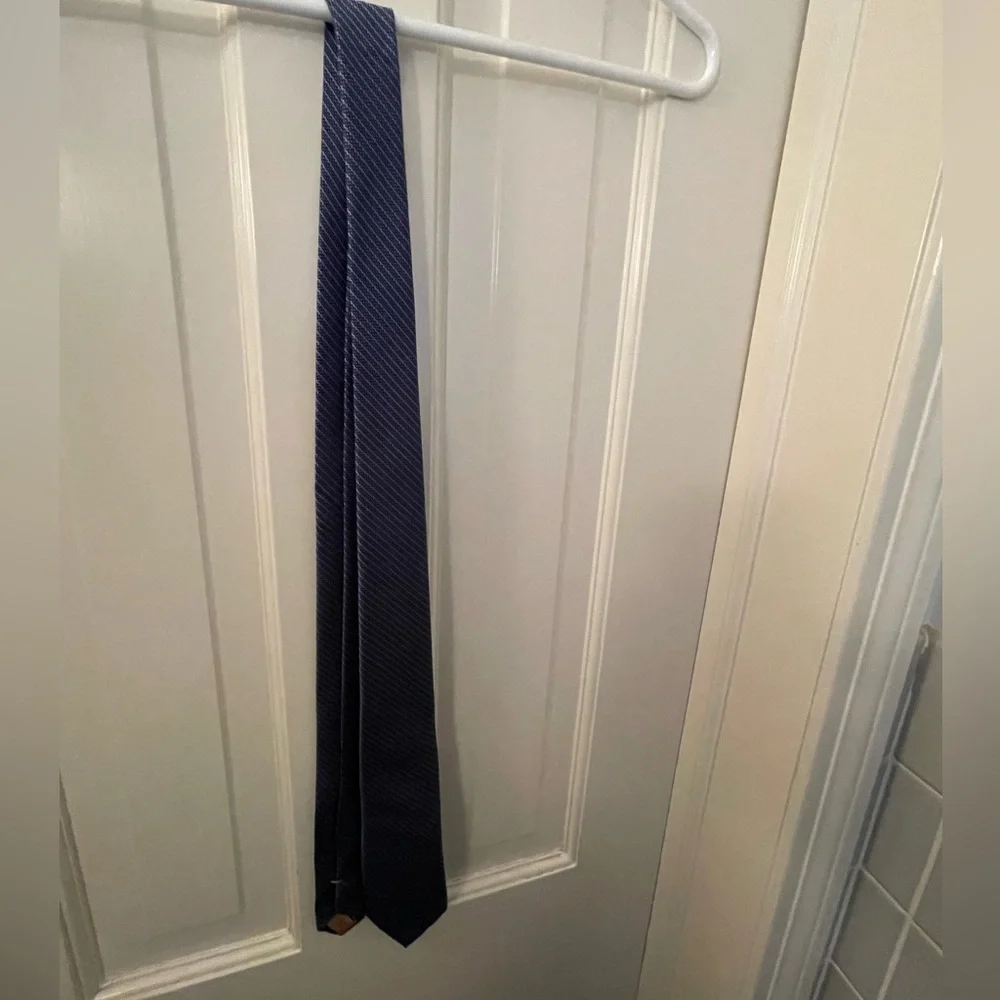 Class Club Navy and Gold Necktie